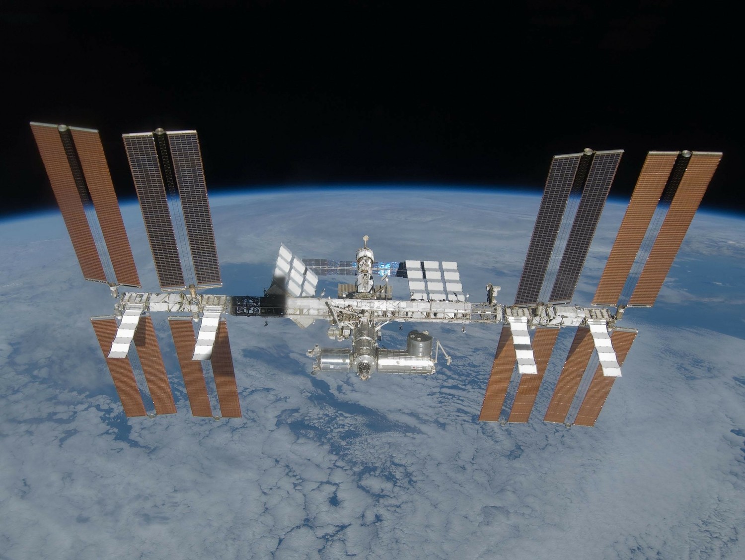 international-space-station-631281920.jpg